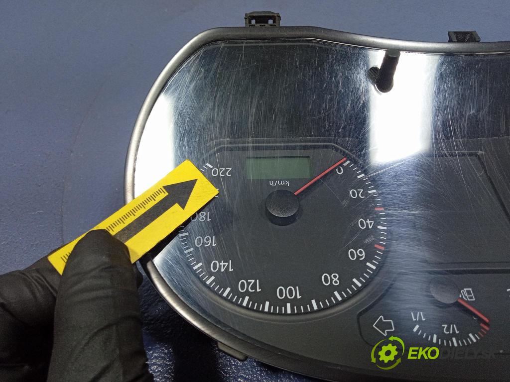 Vw Polo 2006 prístrojovka/ budíky 6Q0920823