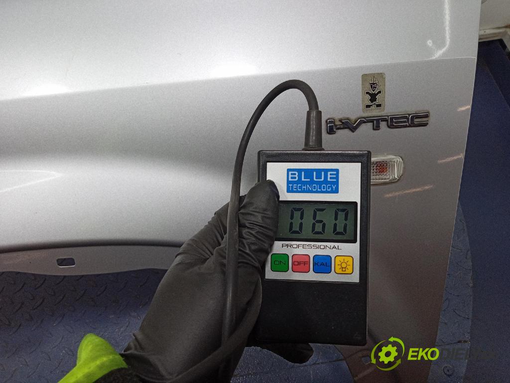 Honda Cr-v 2004 blatník Predné Vľavo: