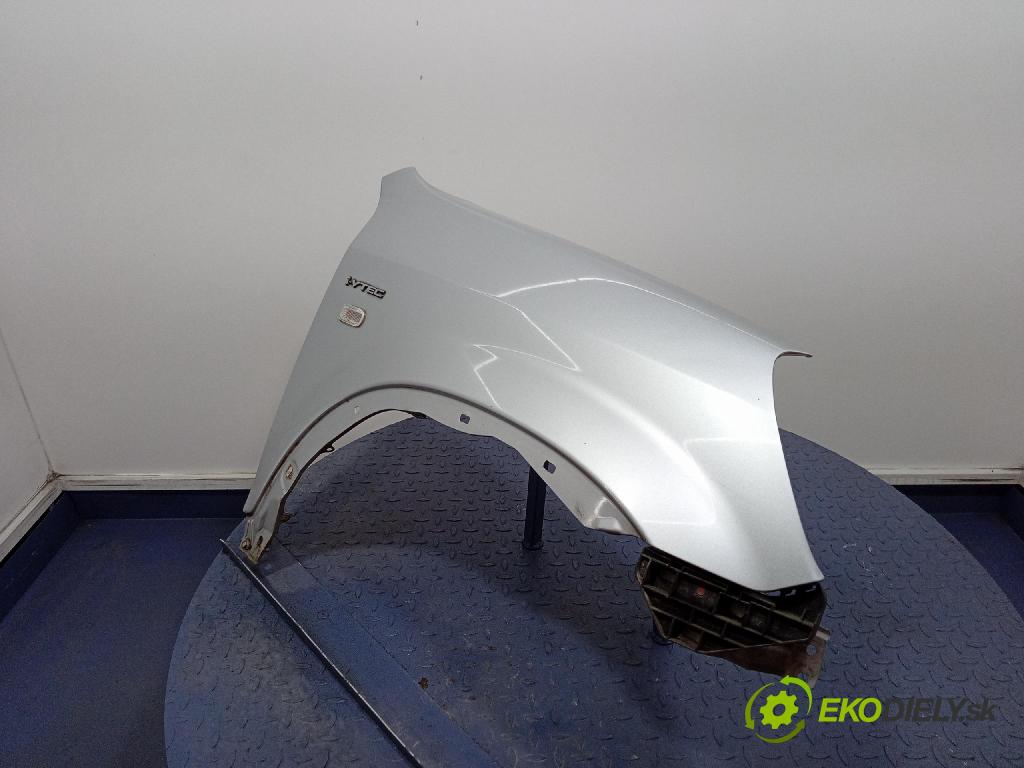 Honda Cr-v 2004 blatník Predné v pravo: