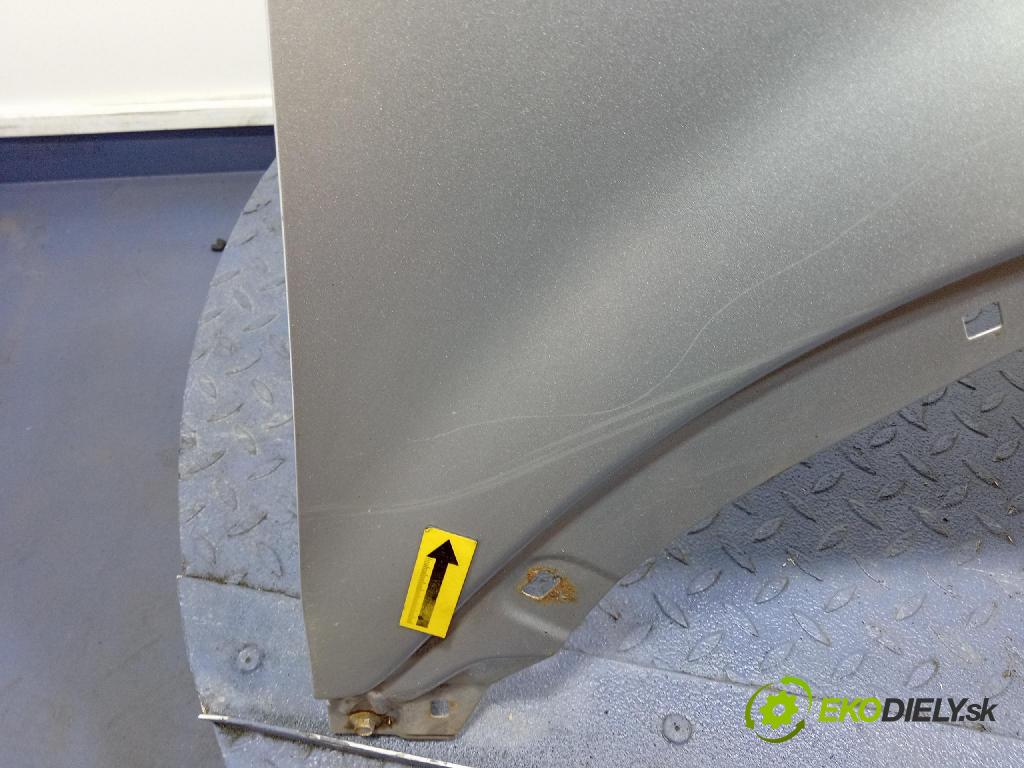 Honda Cr-v 2004 blatník Predné v pravo: