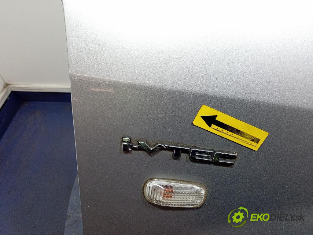 Honda Cr-v 2004 blatník Predné v pravo: