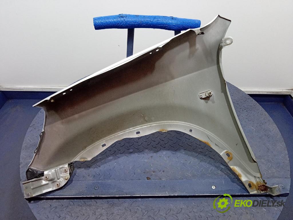 Honda Cr-v 2004 blatník Predné v pravo: