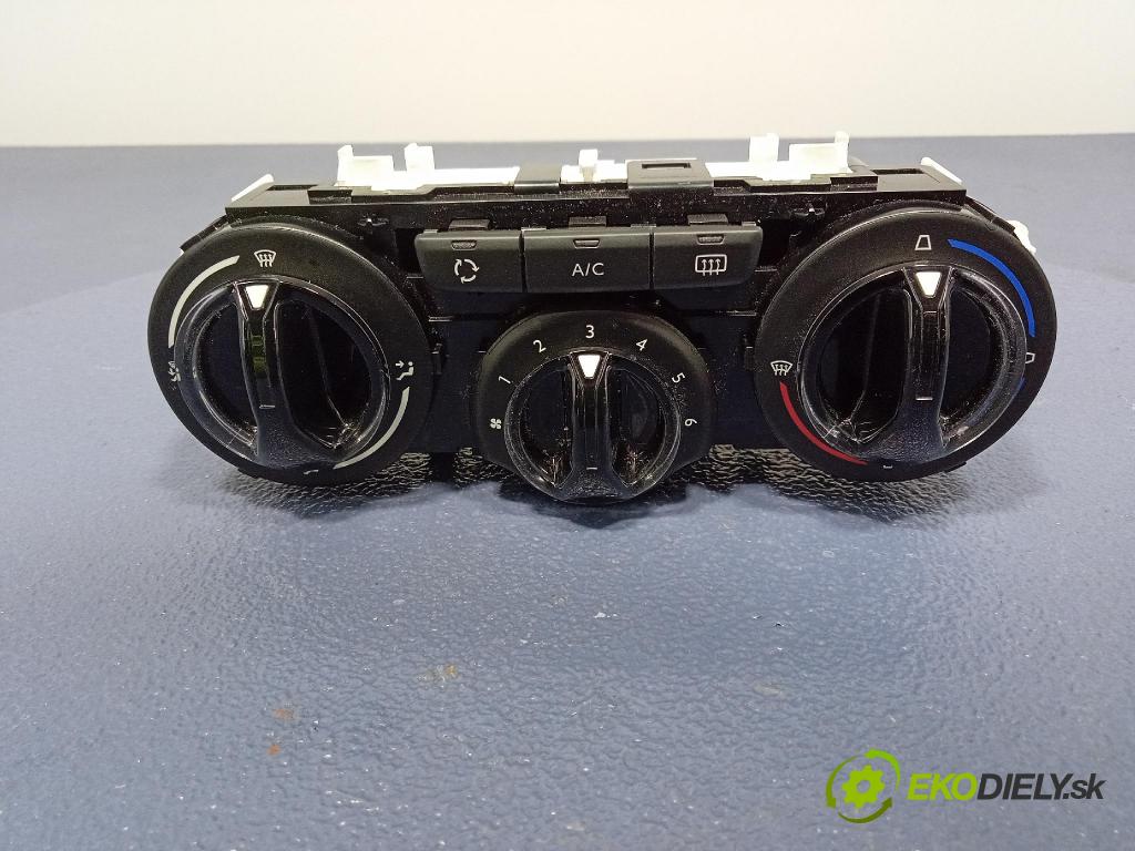 Peugeot 208 2017 prepínač Klimatizácia: Prúd vzduchu: E1063071