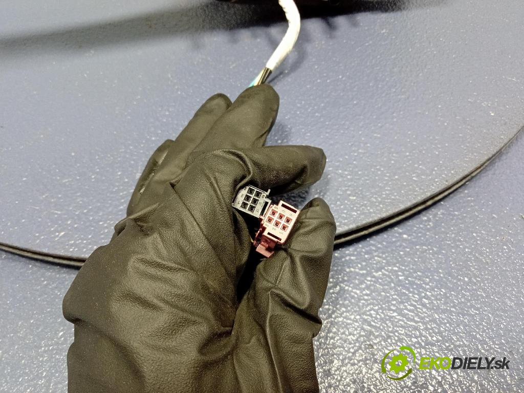 Peugeot 208 2017 zrkadlo pravé 232673078