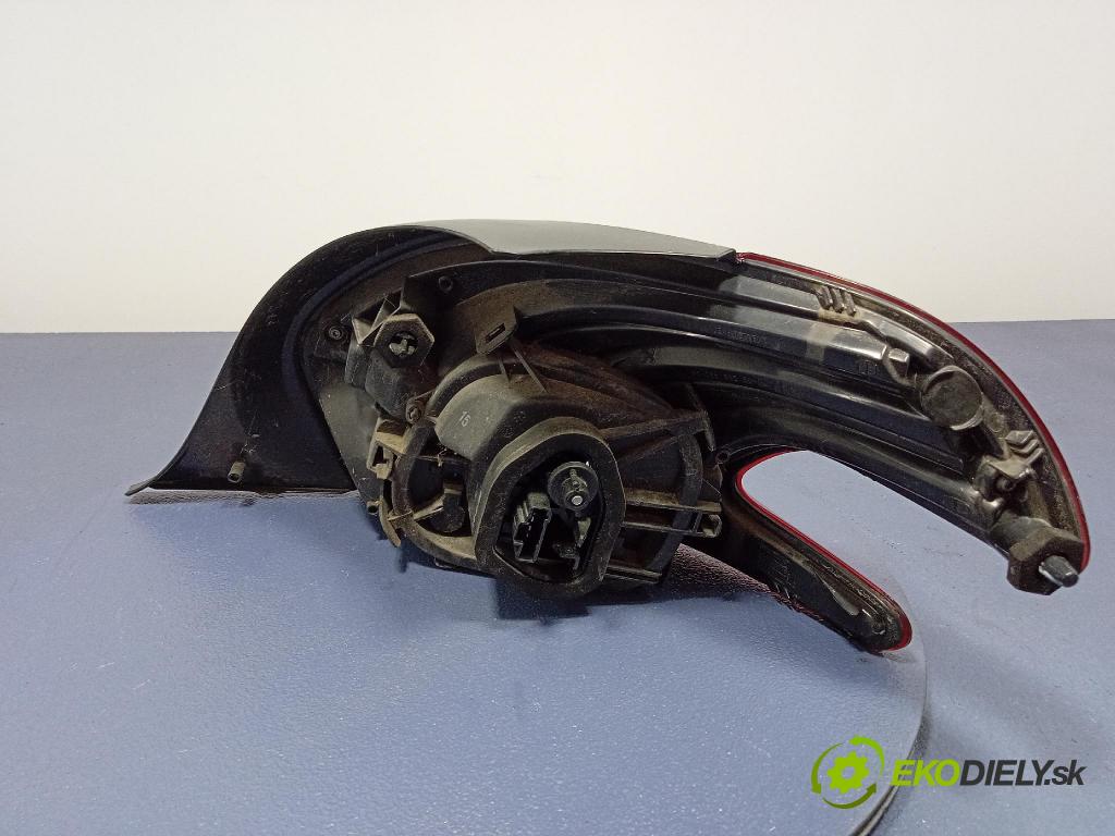 Peugeot 208 2017 svetlo / reflektor zad ľavá Vonkajsia: 9825601280