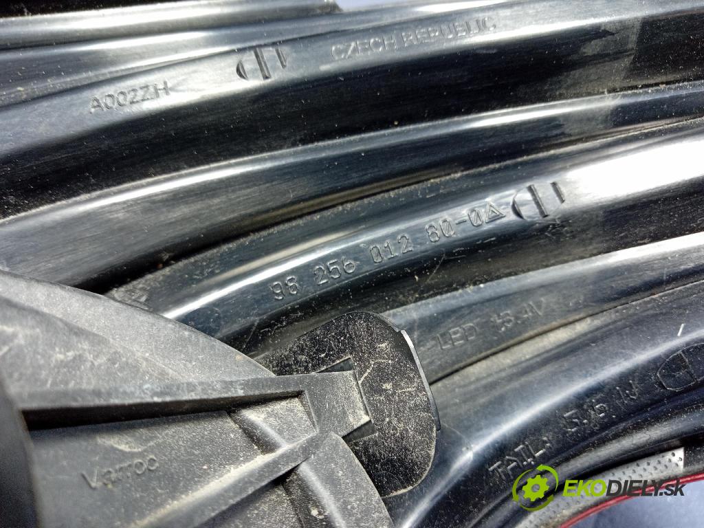 Peugeot 208 2017 svetlo / reflektor zad ľavá Vonkajsia: 9825601280