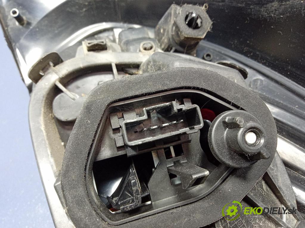 Peugeot 208 2017 svetlo / reflektor zad ľavá Vonkajsia: 9825601280