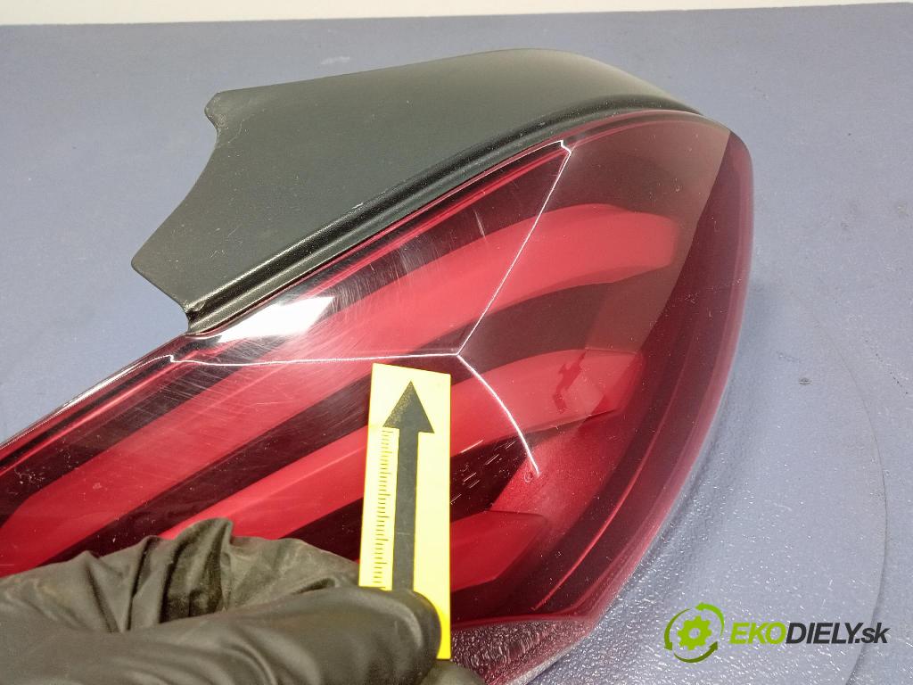 Peugeot 208 2017 svetlo / reflektor zad ľavá Vonkajsia: 9825601280