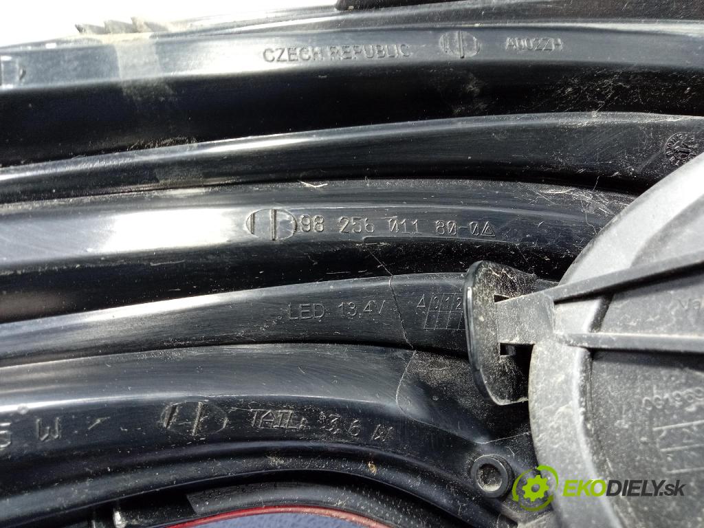 Peugeot 208 2017 svetlo / reflektor zad Prava: Vonkajsia: 9825601180