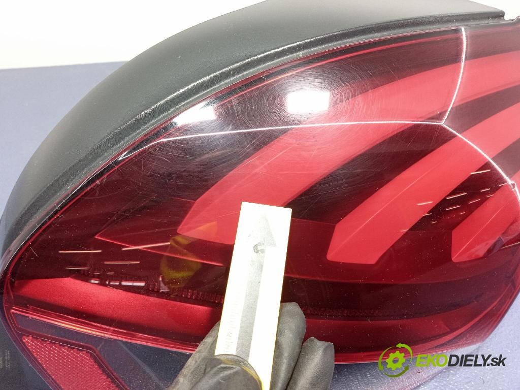 Peugeot 208 2017 svetlo / reflektor zad Prava: Vonkajsia: 9825601180