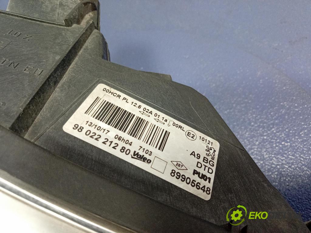 Peugeot 208 2017 Reflektor: v pravo: 9802221280