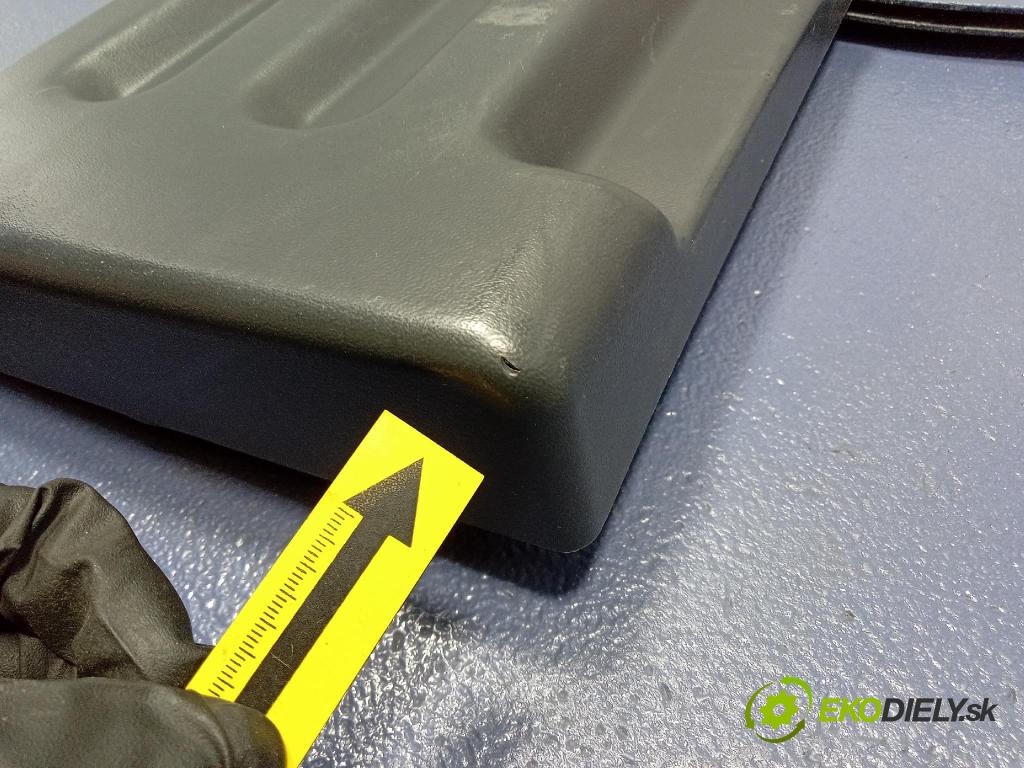 Peugeot 208 2017 kryt Plast: Interiéry: 9819621880