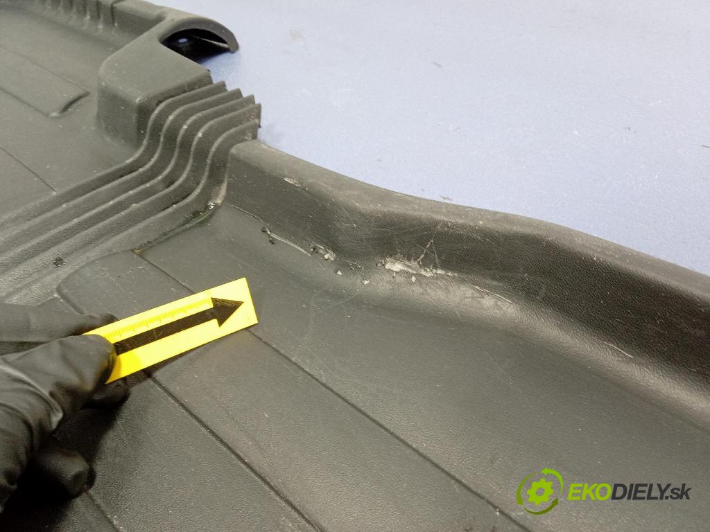 Peugeot 208 2017 koberec do auta 9819623180