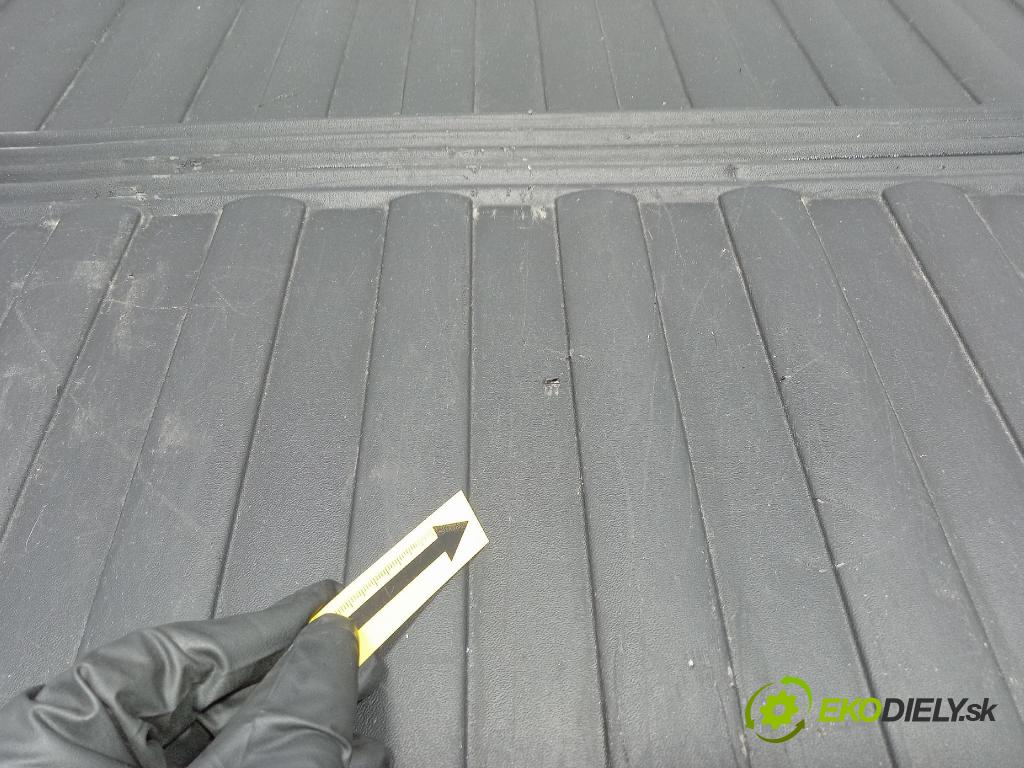 Peugeot 208 2017 koberec do auta 9819623180