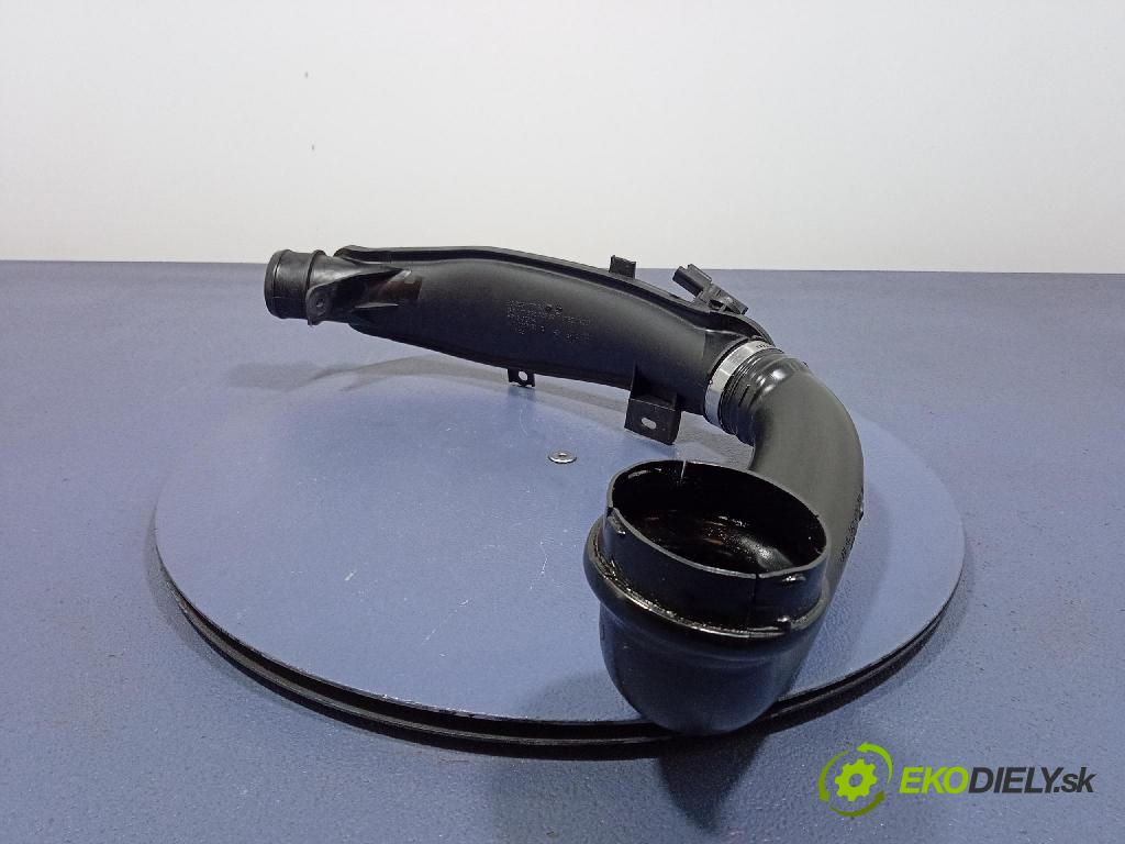 Citroen C4 picasso 2010 rúrka Vzduch: 9680617780