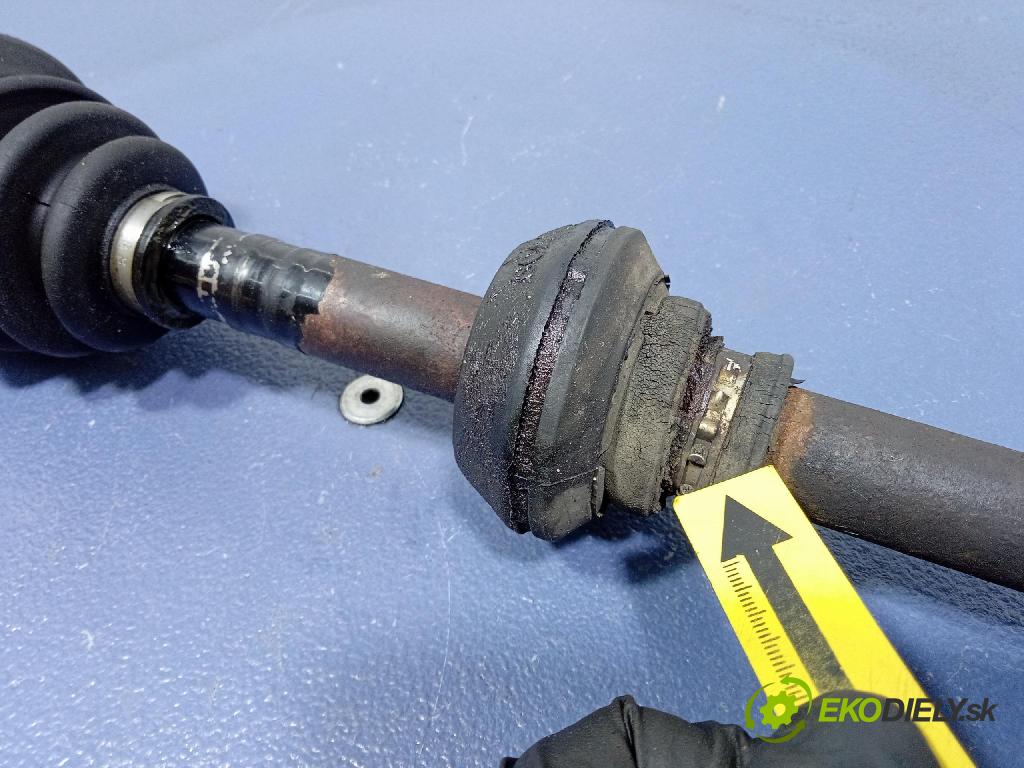 Honda Cr-v 2004 poloos Prava: Predné 