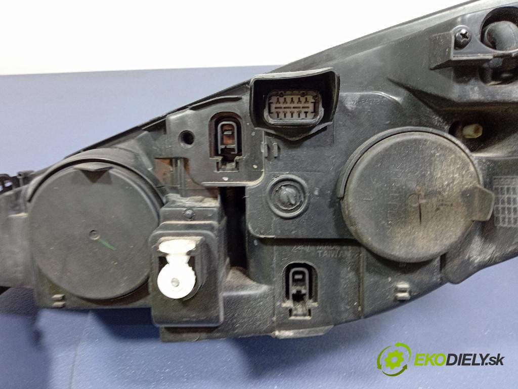 Peugeot 308 2008 Reflektor: v pravo: 20-B497