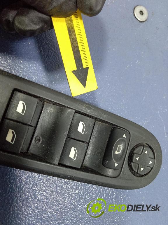 Peugeot 308 2008 prepínač Okná: 96644915XT
