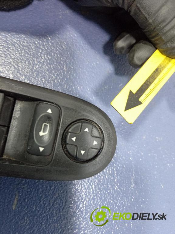 Peugeot 308 2008 prepínač Okná: 96644915XT