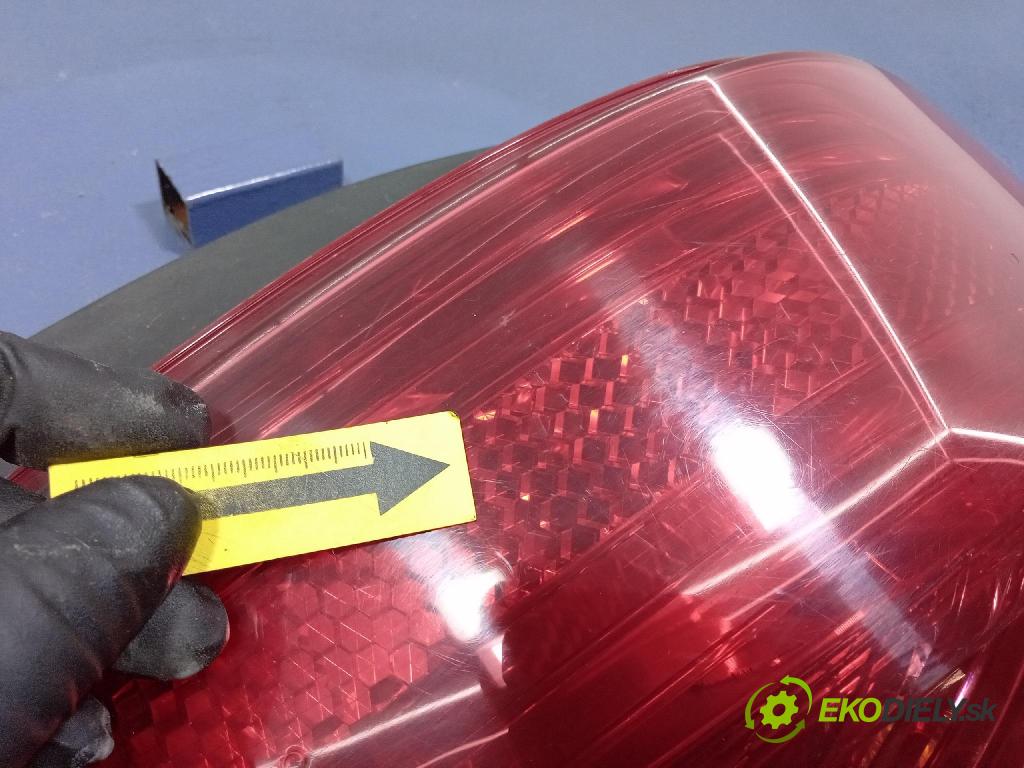 Peugeot 308 2008 svetlo / reflektor zad ľavá Vonkajsia: 9680425780