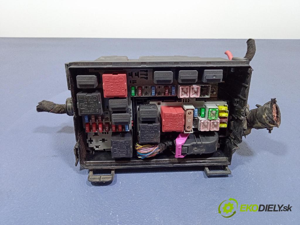 Opel Corsa 2007 riadiaca jednotka Motor: 55557933