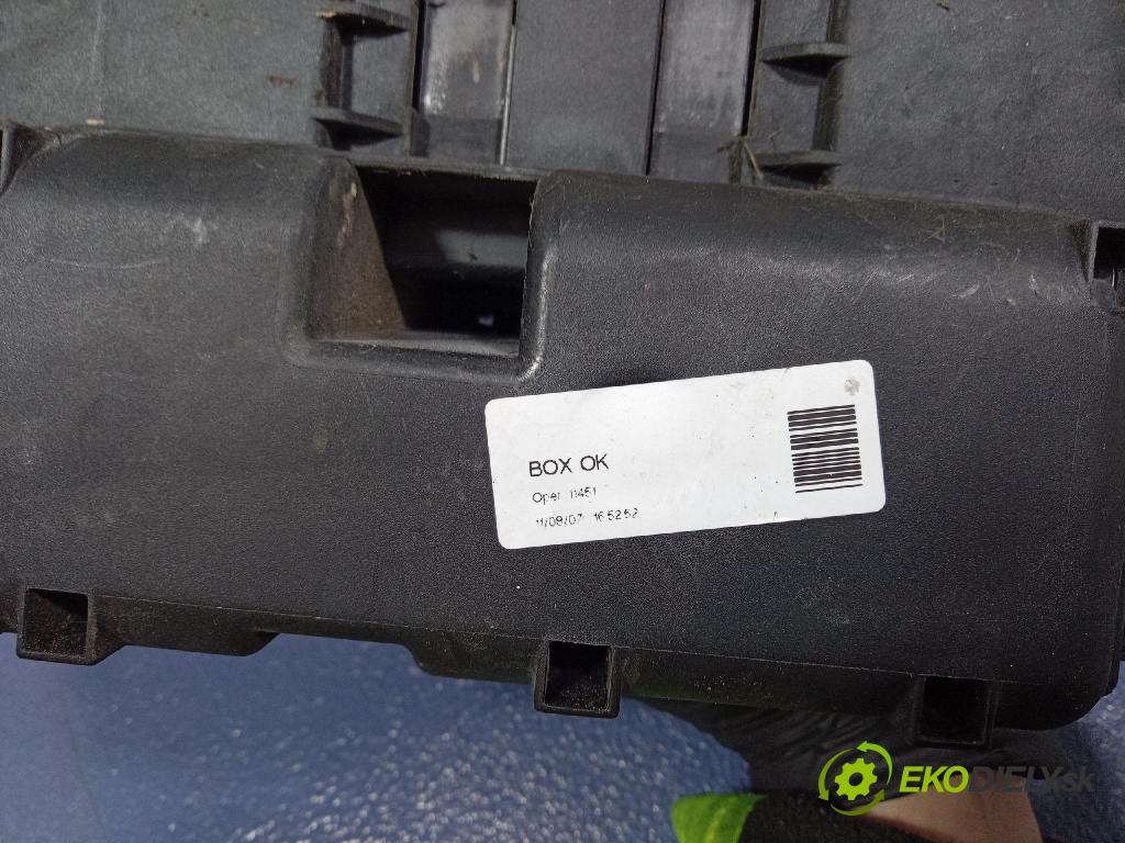 Opel Corsa 2007 riadiaca jednotka Motor: 55557933