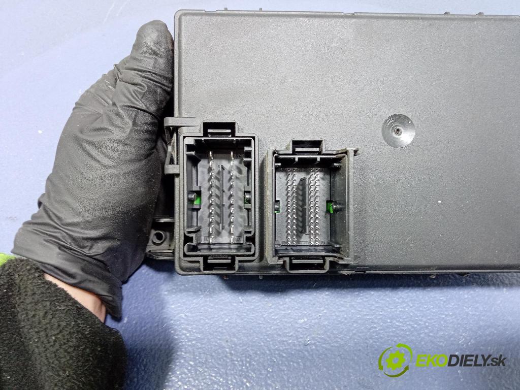 Opel Corsa 2007 riadiaca jednotka Motor: 55557933