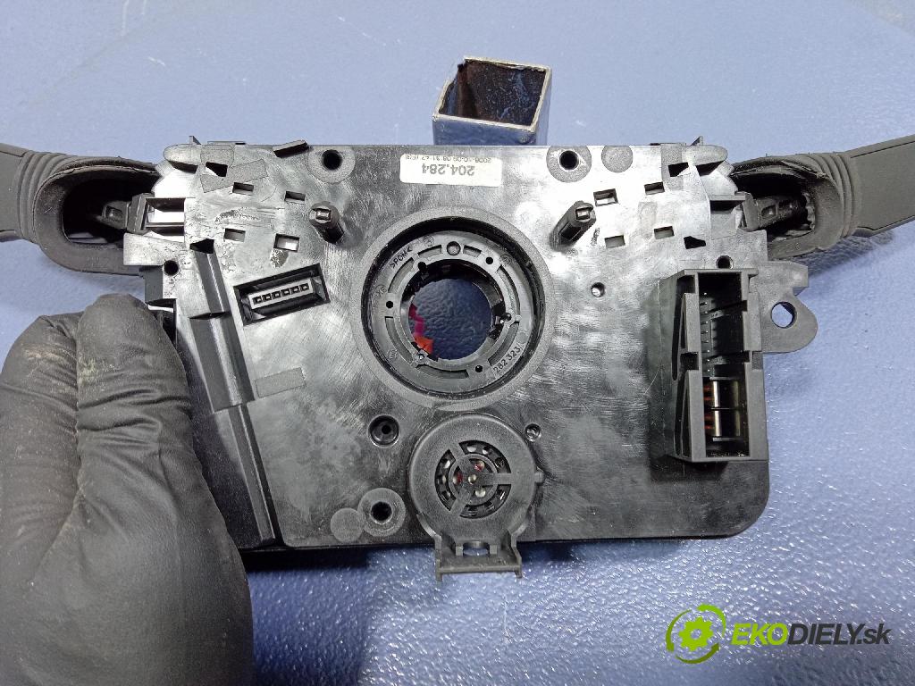 Opel Zafira 2006 prepínač Komplex: 13250229GL