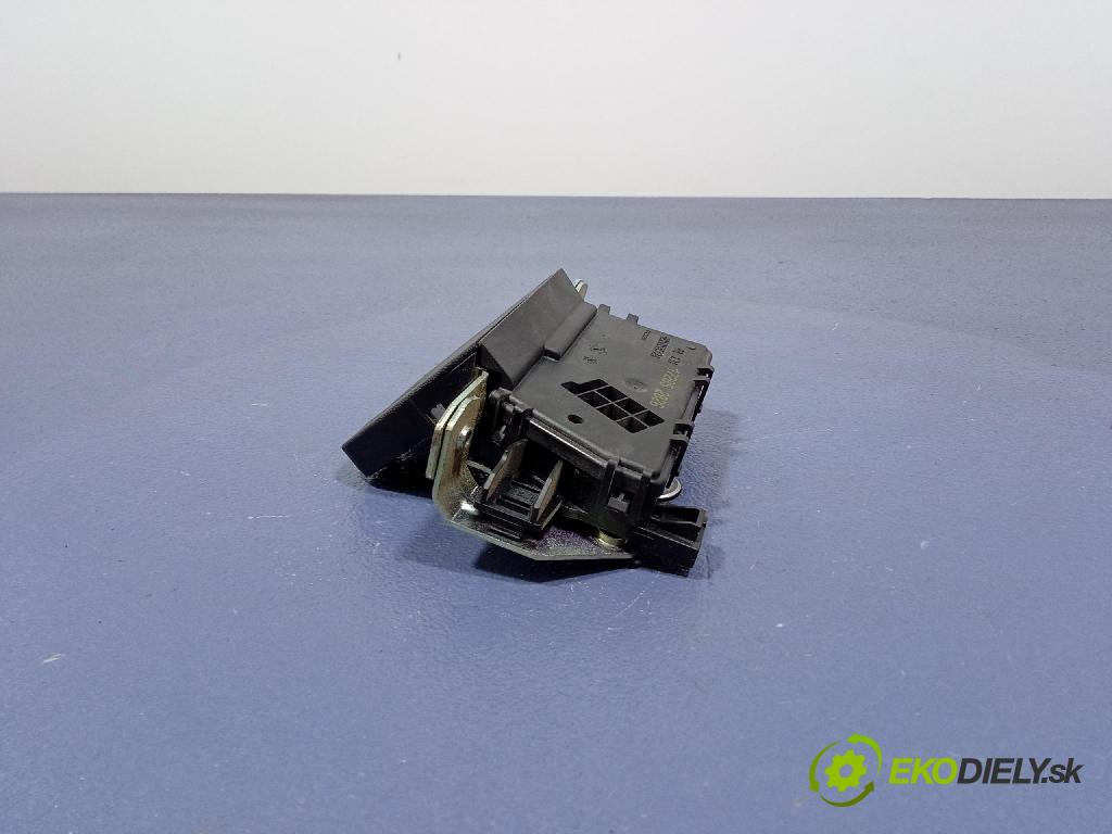 Opel Zafira 2006 zámok Klapky: kufra: 131495058724