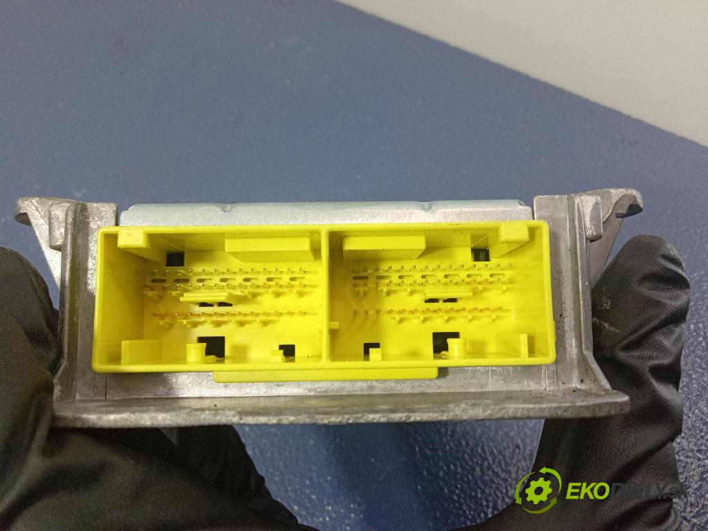 Honda Accord 2008 kokpit,pristrojová doska