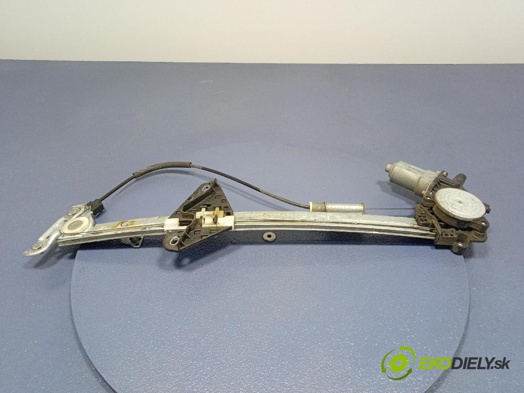 Honda Accord 2008 mechanizmus okna Okná: Predné v pravo: CM011970