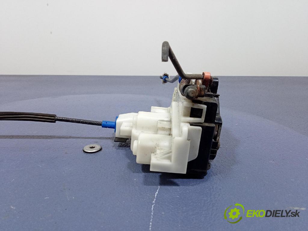 Peugeot Bipper 2008 zámok dvere Predné Vľavo: