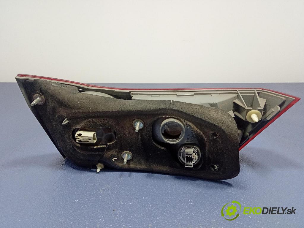 Honda Accord 2008 svetlo / reflektor zad Prava: Vnútri: P8129R