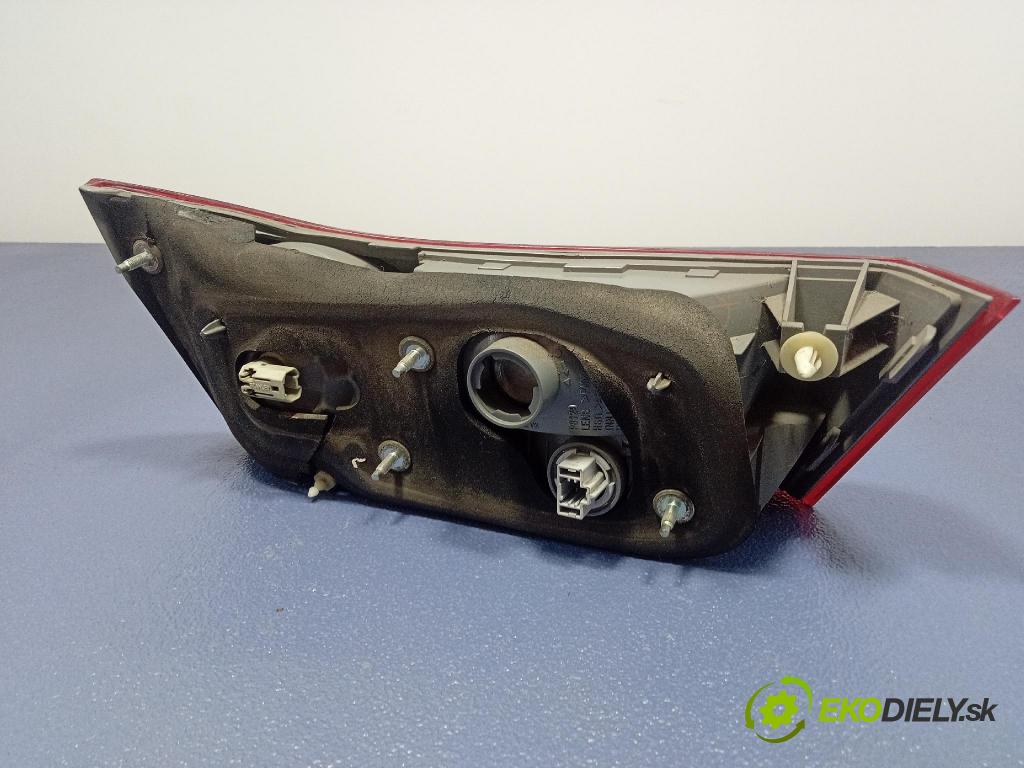 Honda Accord 2008 svetlo / reflektor zad Prava: Vnútri: P8129R