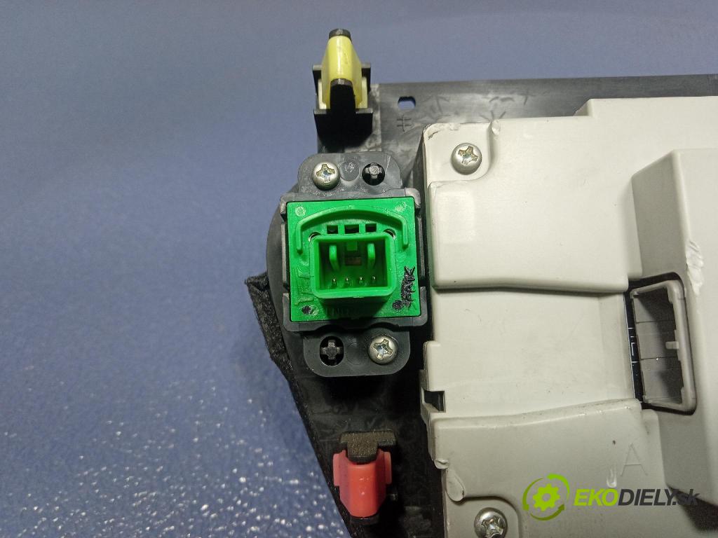 Honda Accord 2008 Zobrazit: Rádio: / GPS