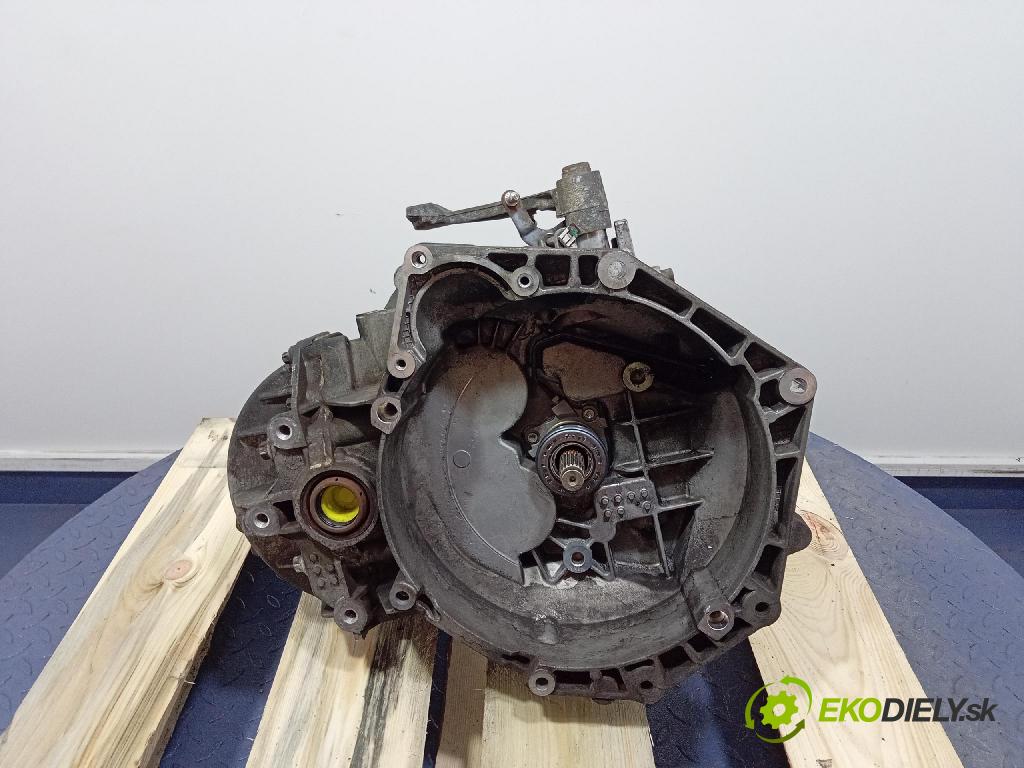 Opel Zafira 2006 prevodovka Manualna M32