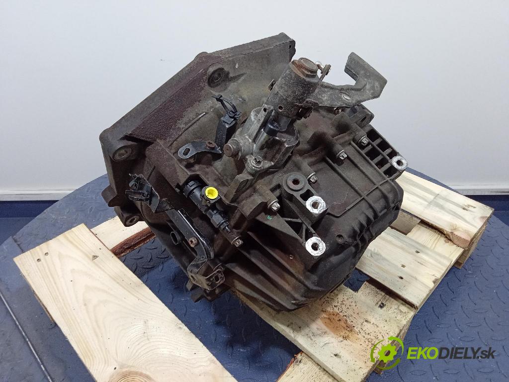 Opel Zafira 2006 prevodovka Manualna M32