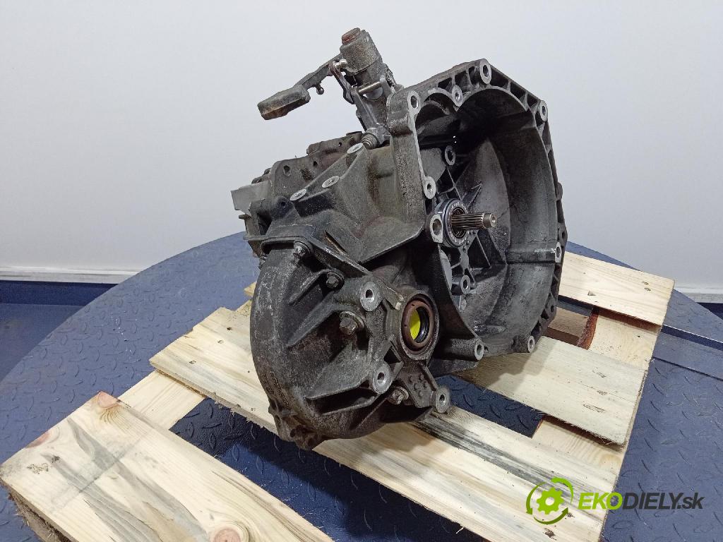 Opel Zafira 2006 prevodovka Manualna M32