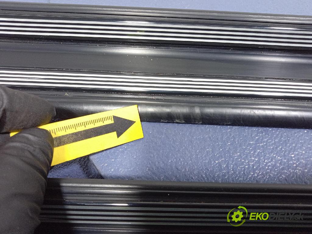 Bmw Seria 3 2003 lišta Dekoratívne: Prah: 7894845