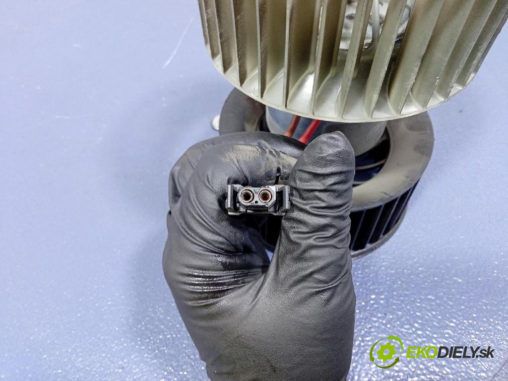 Bmw Seria 3 2003 ventilátor Vzduch: 0130101103