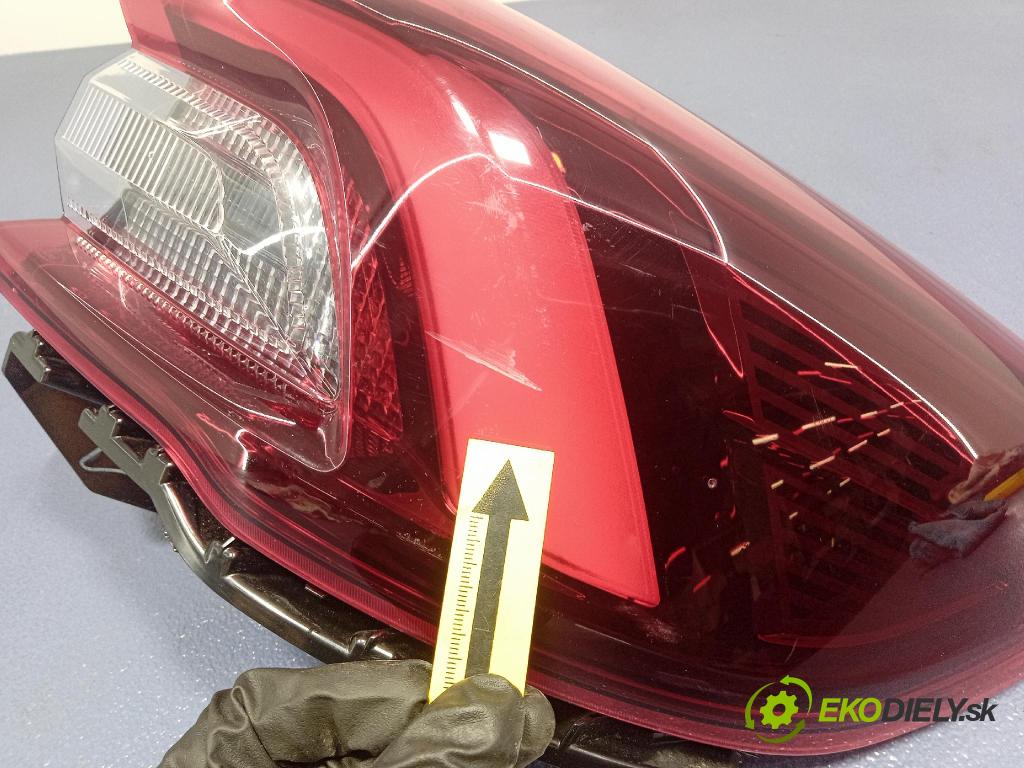 Ford Kuga 0 svetlo / reflektor zad Prava: Vonkajsia: PV4B-13404-AE