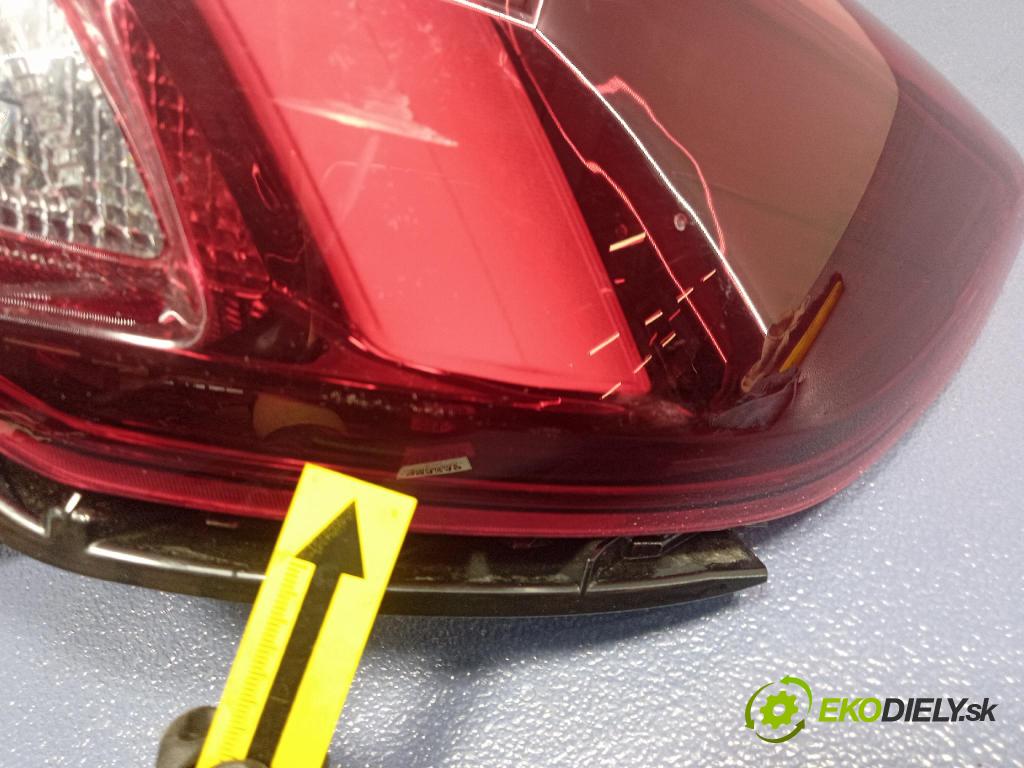 Ford Kuga 0 svetlo / reflektor zad Prava: Vonkajsia: PV4B-13404-AE