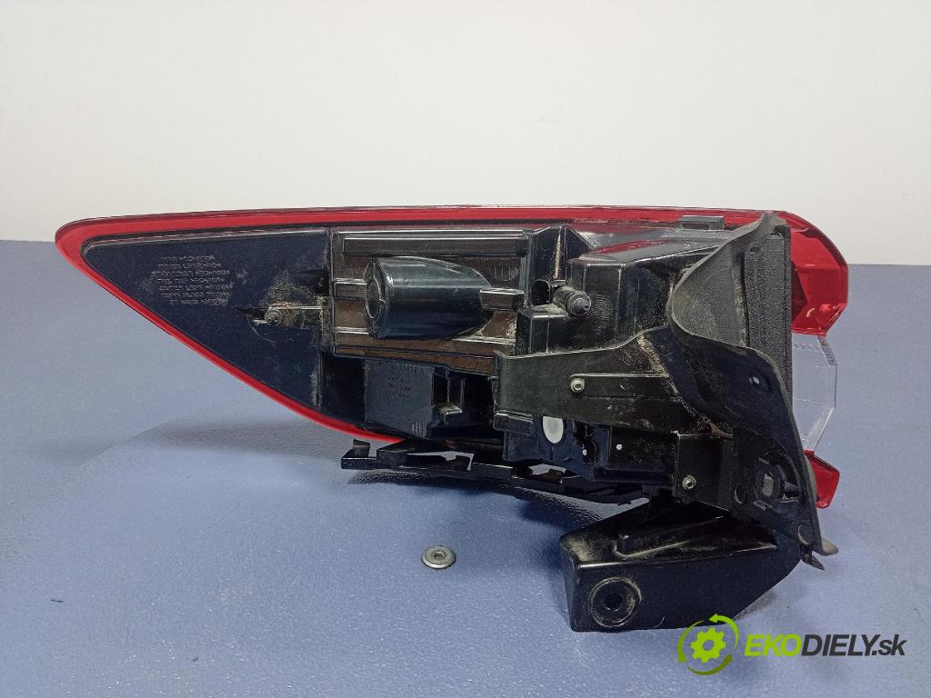 Ford Kuga 0 svetlo / reflektor zad Prava: Vonkajsia: PV4B-13404-AE