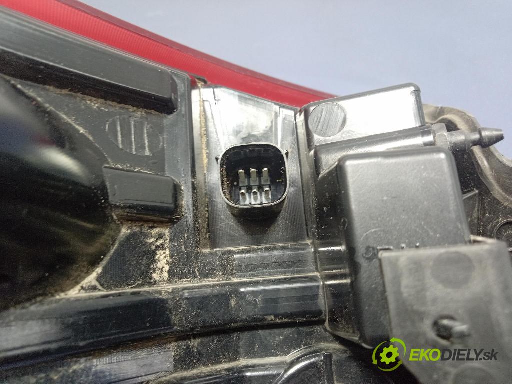 Ford Kuga 0 svetlo / reflektor zad Prava: Vonkajsia: PV4B-13404-AE