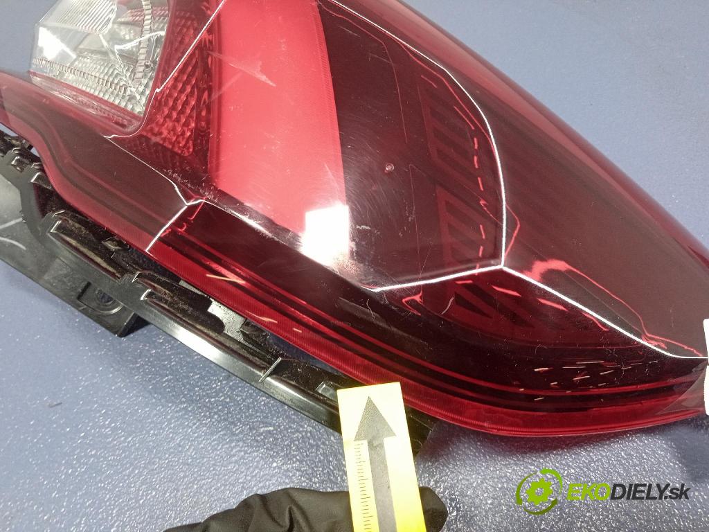 Ford Kuga 0 světlo Zad: Práva: Mimo: PV4B-13404-AE