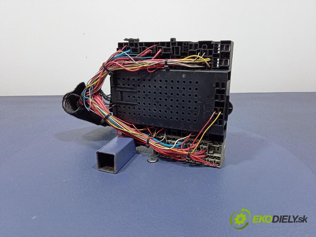 Volvo V70 2000 skrinka Poistky: 9401802