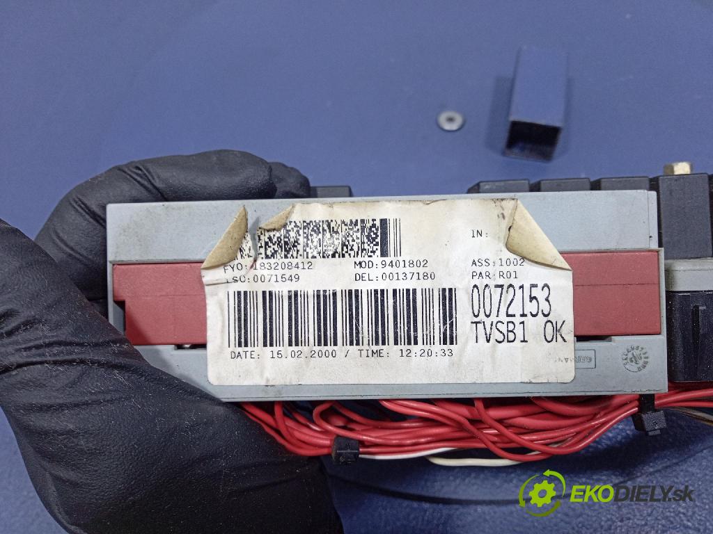 Volvo V70 2000 skrinka Poistky: 9401802