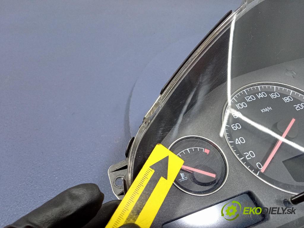 Volvo V70 2000 prístrojovka/ budíky 9499668