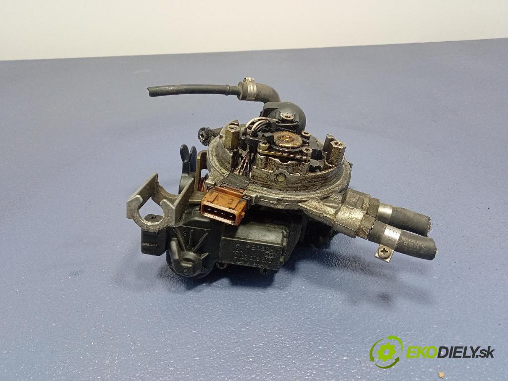 Volkswagen Vento 1.8 cl 1994 vstřikovač 0438201154