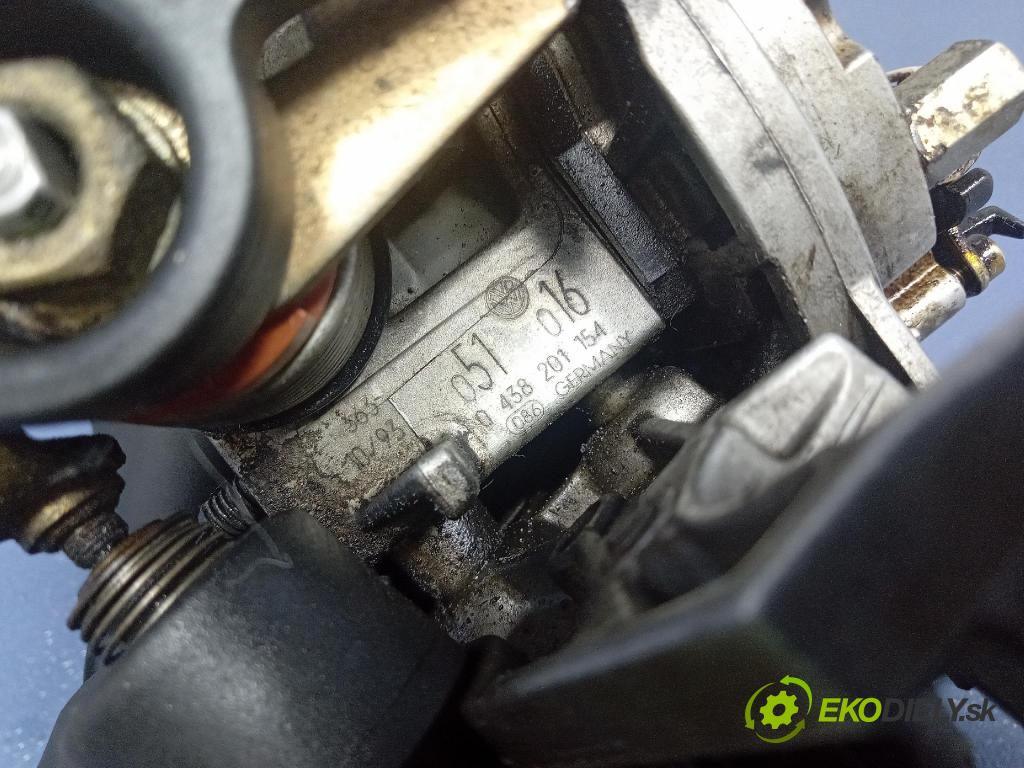 Volkswagen Vento 1.8 cl 1994 vstřikovač 0438201154